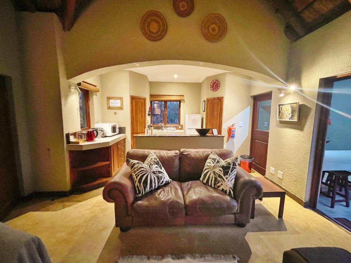 10 Raptors Lodge Hoedspruit Extérieur photo
