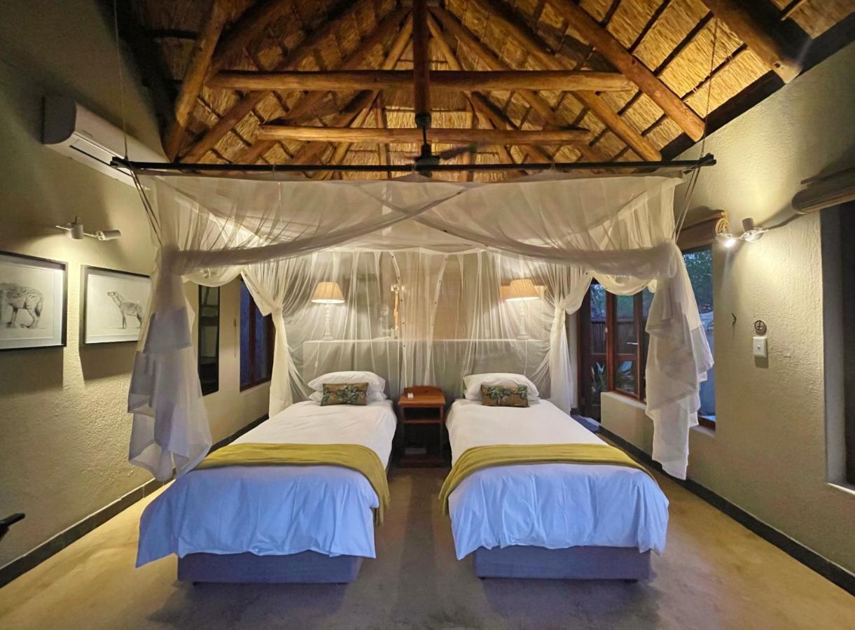 10 Raptors Lodge Hoedspruit Extérieur photo