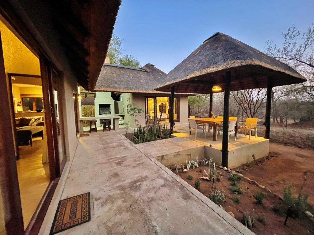 10 Raptors Lodge Hoedspruit Extérieur photo